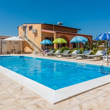 Casa Vacanza Ceg Con Piscina Apartment Syracuse