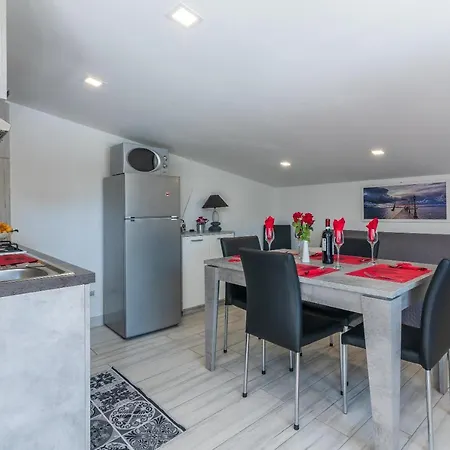 Casa Vacanza Ceg Con Piscina Apartment *