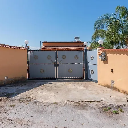 Casa Vacanza Ceg Con Piscina Syracuse