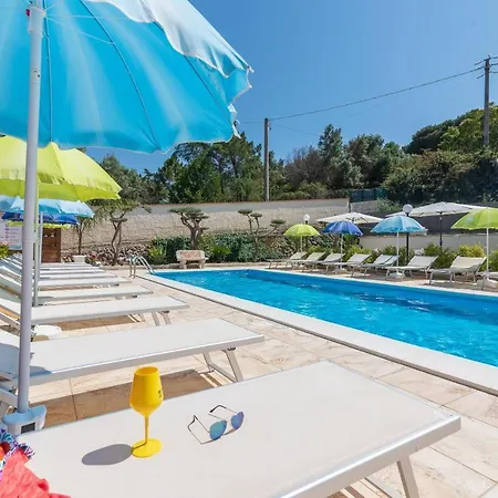 Casa Vacanza Ceg Con Piscina Apartment *